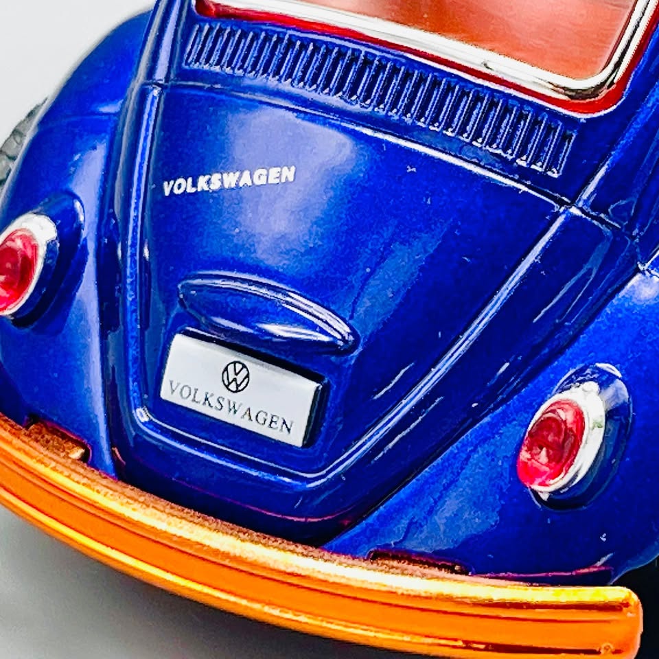 Kinsmart 1:32 Volkswagen Beetle Custom Drag-Racer