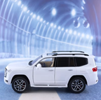 1:24 Diecast Toyota Land Cruiser SUV Model With Key