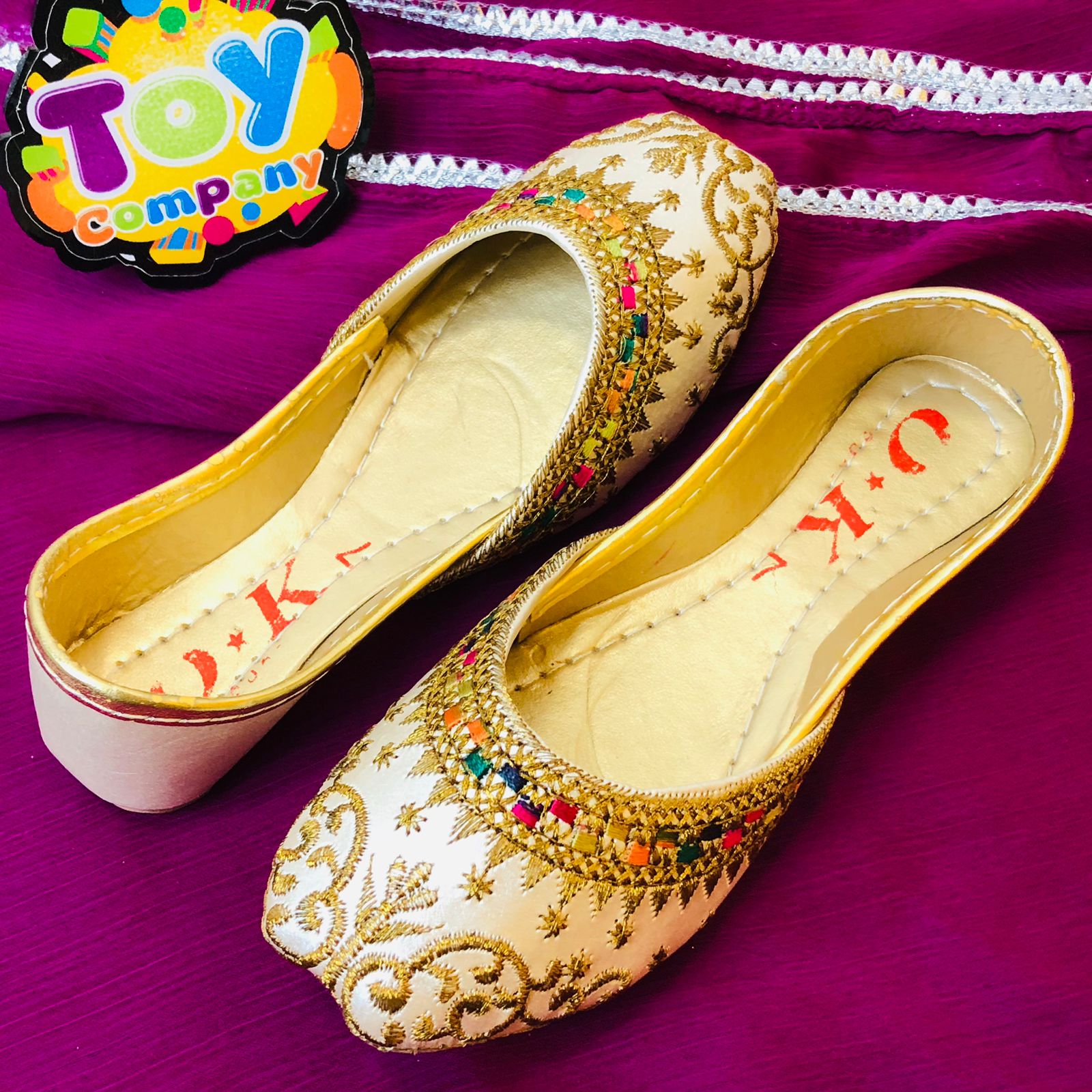 Hand-Made Multani Khussa For Girls Multi-Off White